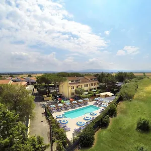 https://residence-riviera-210s.it-tuscanyhotel.com